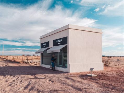 A fake Prada store in the middle of the Texas desert .